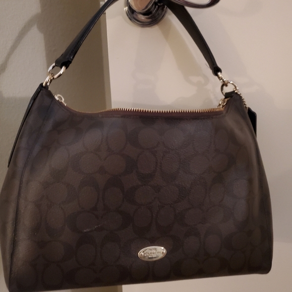 Coach Hobo - Picture 1 of 5